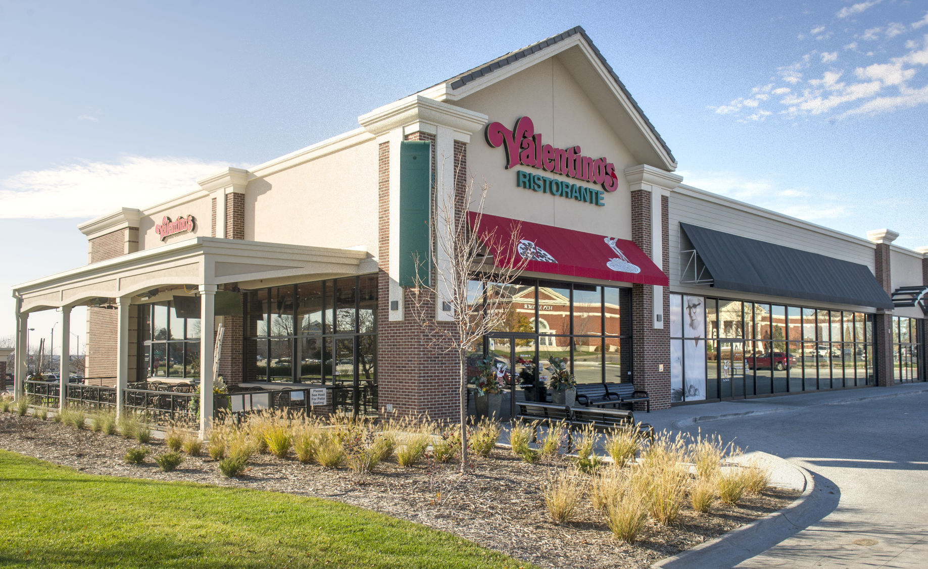 Valentino's: 12 Lincoln locations
